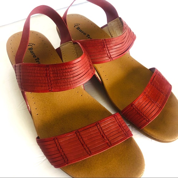 BARETRAPS Leather Slingback Low Wedge - Picture 3 of 10